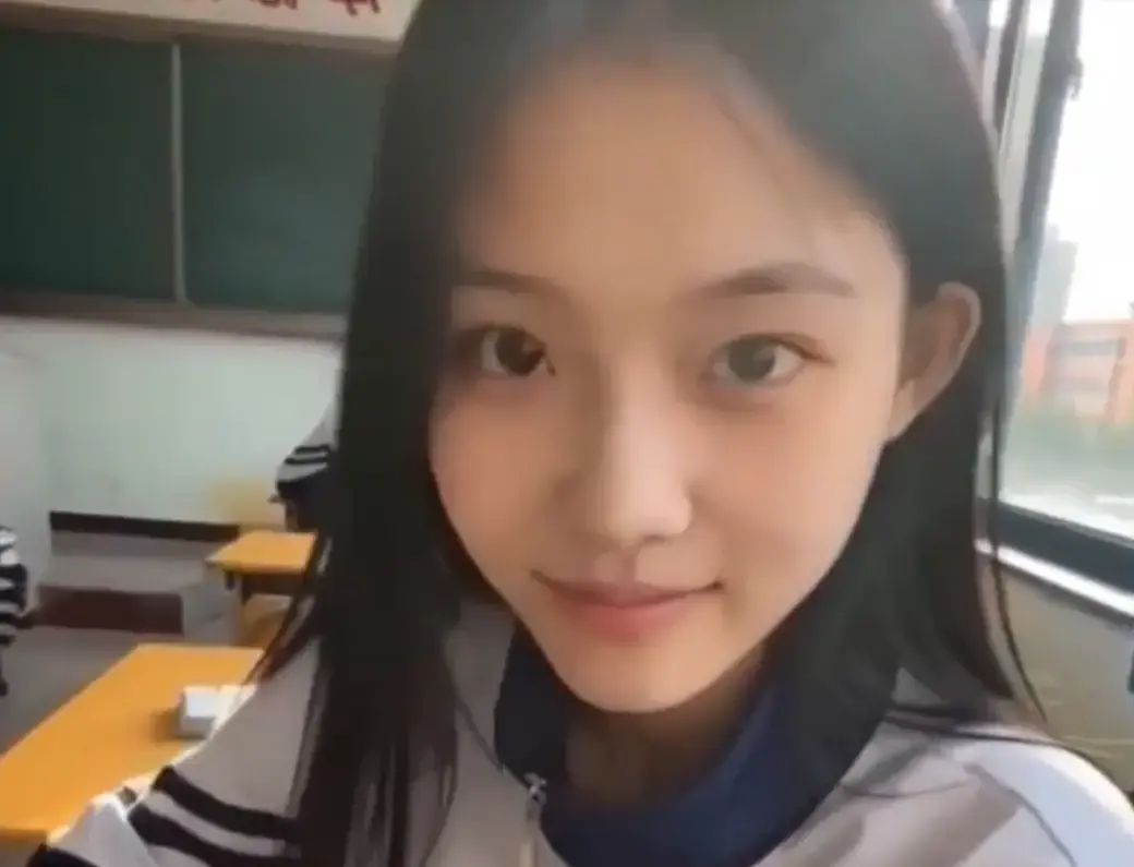 我的十八岁女友无删减版免费在线观看_4K蓝光高甜治愈短剧全集_追完又想谈恋爱星空影院热播